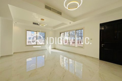 5 bedrooms Villa in District 10, UAE No. 86048 8