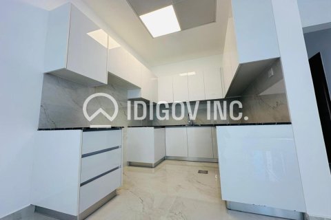 5 bedrooms Villa in District 10, UAE No. 86048 5