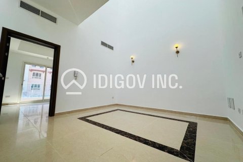 5 bedrooms Villa in District 10, UAE No. 86048 12