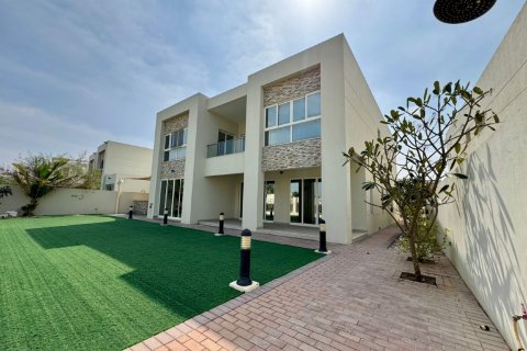 4 bedrooms Villa in Ras Al Khaimah, UAE No. 183916