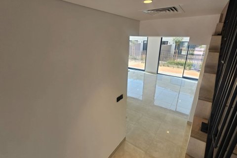 3 bedrooms Townhouse in Ras Al Khaimah, UAE No. 183919 10