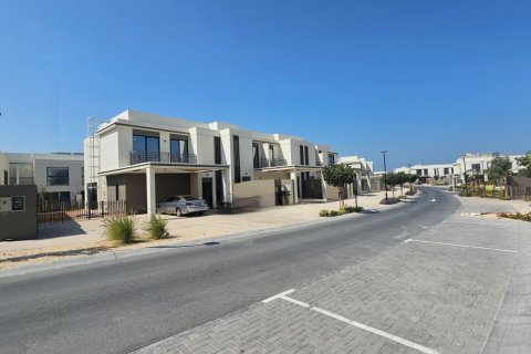 3 bedrooms Townhouse in Ras Al Khaimah, UAE No. 183919 4