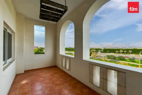 Apartment de 3 dormitorios en Dubai, UAE No. 131299