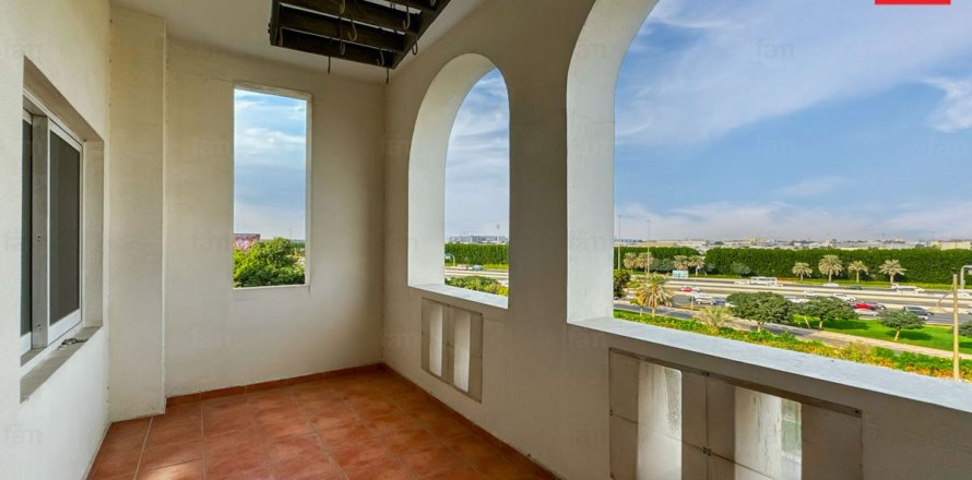 Квартира с 3 спальнями в Дубай, ОАЭ №131299