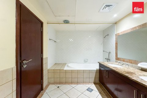 Квартира с 3 спальнями в Дубай, ОАЭ №131299 24