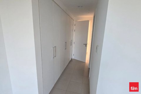 3 bedrooms Apartment in Dubai, UAE No. 143540 8