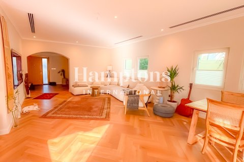 3 غرف نوم فيلا في Jumeirah Park Homes, الإمارات العربية المتحدة رقم 162214 4