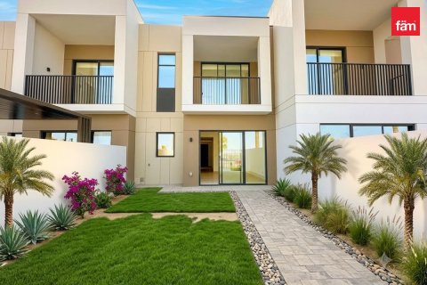 3 bedrooms Villa in Dubai, UAE No. 210709