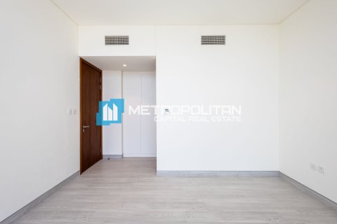 3 bedrooms Townhouse in Abu Dhabi, UAE No. 144189 11