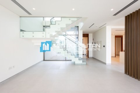 3 bedrooms Townhouse in Abu Dhabi, UAE No. 144189