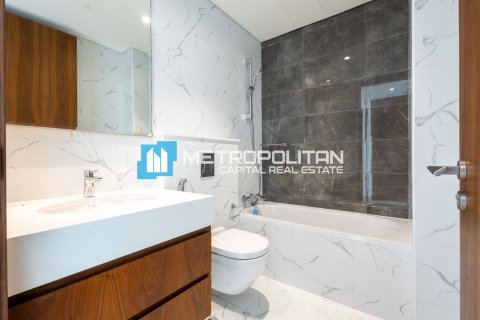 3 bedrooms Townhouse in Abu Dhabi, UAE No. 144189 13