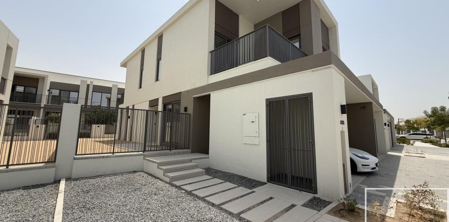 Townhouse de 4 dormitorios No. 111647