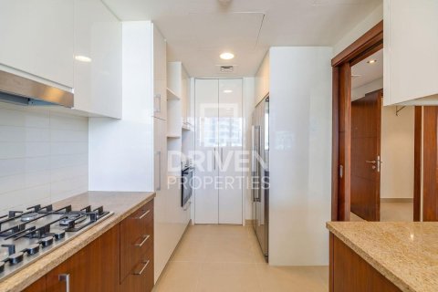 3 bedrooms Apartment in Burj Vista, UAE No. 192315 9