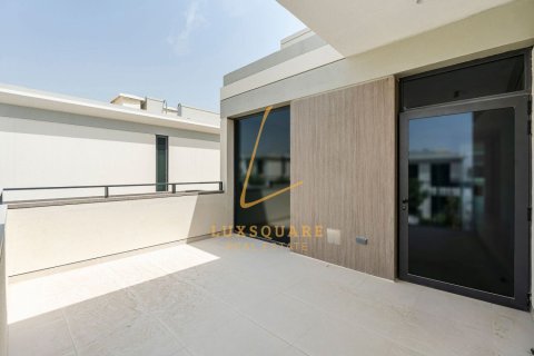 4 bedrooms Villa in Harmony, UAE No. 162232 5