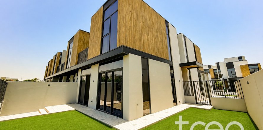 4 bedrooms Villa in Mudon, UAE No. 199123