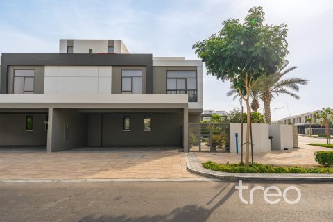 Villa de 4 chambres à Dubai South (Dubai World Central), UAE No. 199125