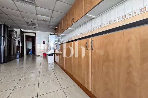 Квартира с 3 спальнями  №113257 14