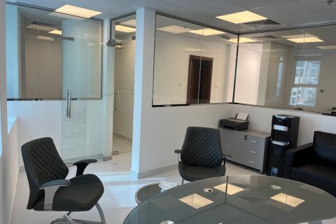 62m² Office in Al Manara Tower, UAE No. 79821 8