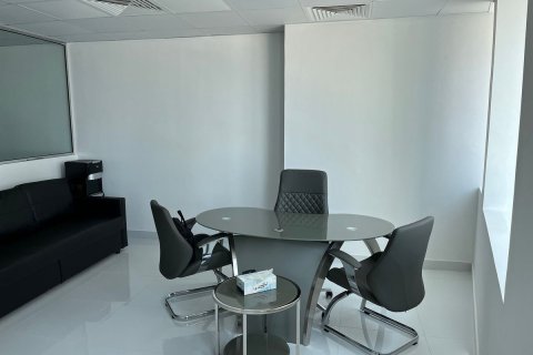 62m² Office in Al Manara Tower, UAE No. 79821 7
