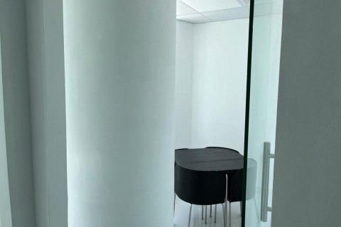 62m² Office in Al Manara Tower, UAE No. 79821 10