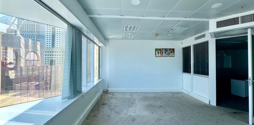 186مربع، مكتب في Sheikh Zayed Road, الإمارات العربية المتحدة رقم 79820