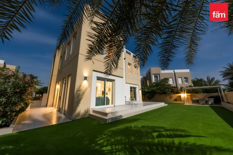 Villa de 3 dormitorios en Dubai, UAE No. 166630 3