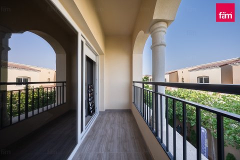 Villa de 3 dormitorios en Dubai, UAE No. 166631 8