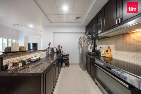 Villa de 3 dormitorios en Dubai, UAE No. 166631 21