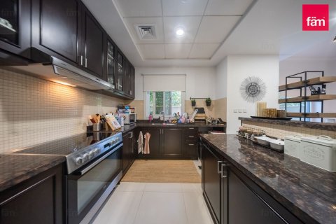 Villa de 3 dormitorios en Dubai, UAE No. 166631 22