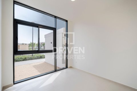 Вилла с 4 спальнями в EMAAR South, ОАЭ №204680 7