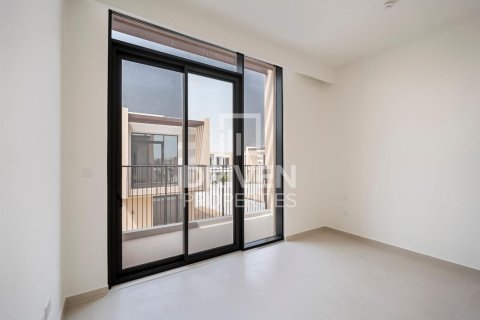 Вилла с 4 спальнями в EMAAR South, ОАЭ №204680 9