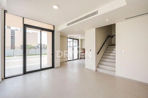 Villa de 4 dormitorios en EMAAR South, UAE No. 204681 6
