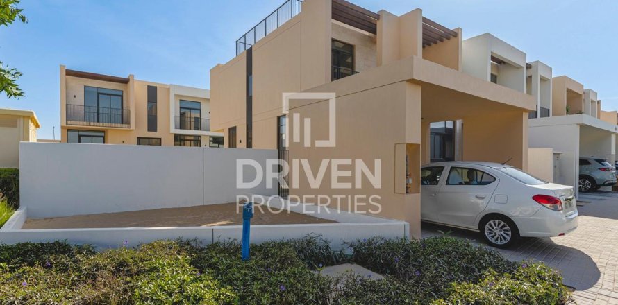 4 غرف نوم فيلا في EMAAR South, الإمارات العربية المتحدة رقم 204682