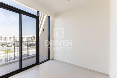 4 غرف نوم فيلا في EMAAR South, الإمارات العربية المتحدة رقم 204682 15