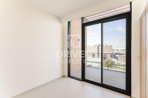 4 غرف نوم فيلا في EMAAR South, الإمارات العربية المتحدة رقم 204682 14