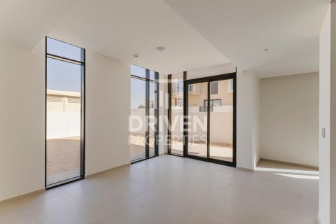 4 غرف نوم فيلا في EMAAR South, الإمارات العربية المتحدة رقم 204682 7