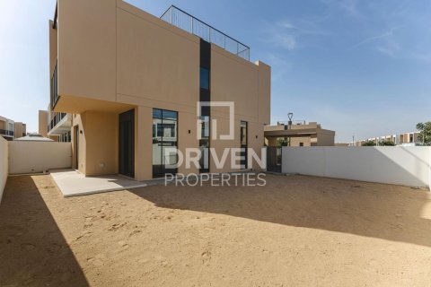 4 غرف نوم فيلا في EMAAR South, الإمارات العربية المتحدة رقم 204682 3