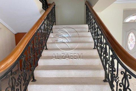 Villa de 5 dormitorios en Marina Village, UAE No. 90093 6