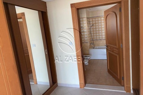 Villa de 5 dormitorios en Marina Village, UAE No. 90093 4