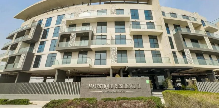 Квартира с 2 спальнями в Дубай, ОАЭ №141272