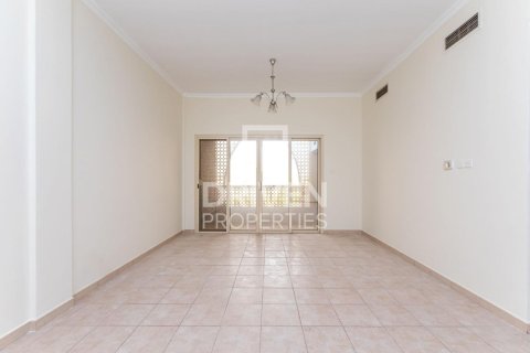 Edificio de 1005.68m² en Dubai Investment Park, UAE No. 191276