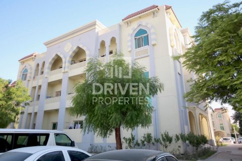 Edificio de 1005.68m² en Dubai Investment Park, UAE No. 191274 10