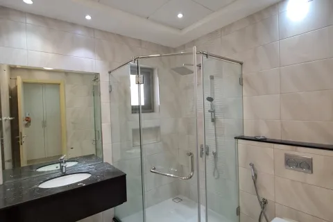 Villa de 5 dormitorios en Madinat as'Sultan Qaboos, Oman No. 108497 5