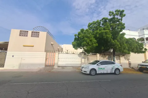 3 bedrooms Villa in Madinat as'Sultan Qaboos, Oman No. 108498 2