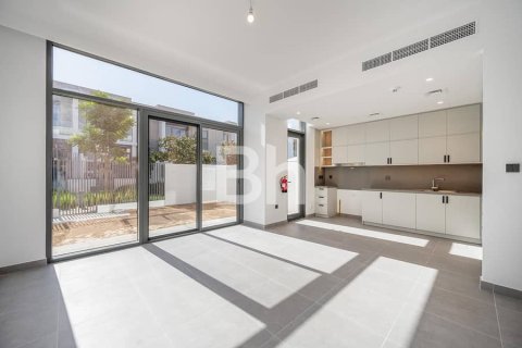 Townhouse de 3 dormitorios  No. 114302 2