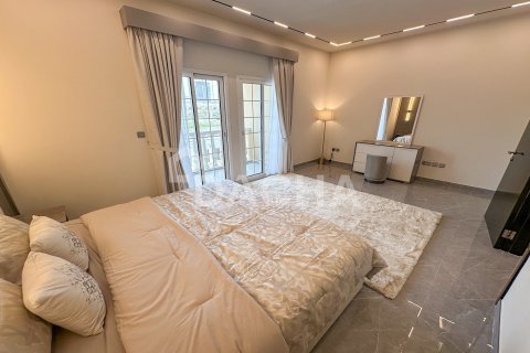 2 bedrooms Townhouse in Jumeirah Village Triangle, UAE No. 164754 18