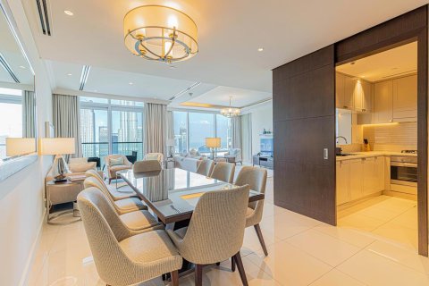 Квартира с 3 спальнями в The Address Residence Fountain Views, ОАЭ №136675 7