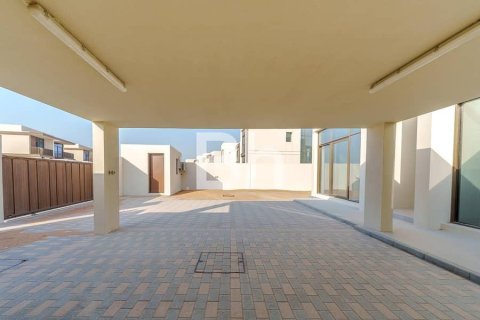 Villa de 4 dormitorios  No. 112964 3