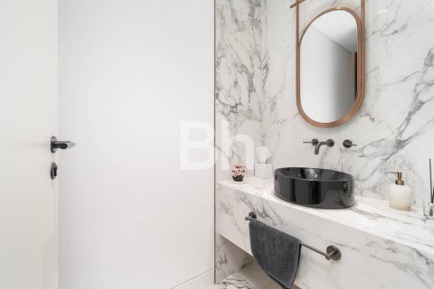 Квартира с 3 спальнями  №113466 14