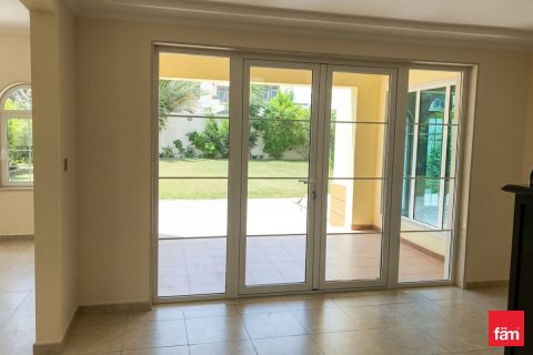 Вилла с 3 спальнями в Jumeirah Park, ОАЭ №165570 25